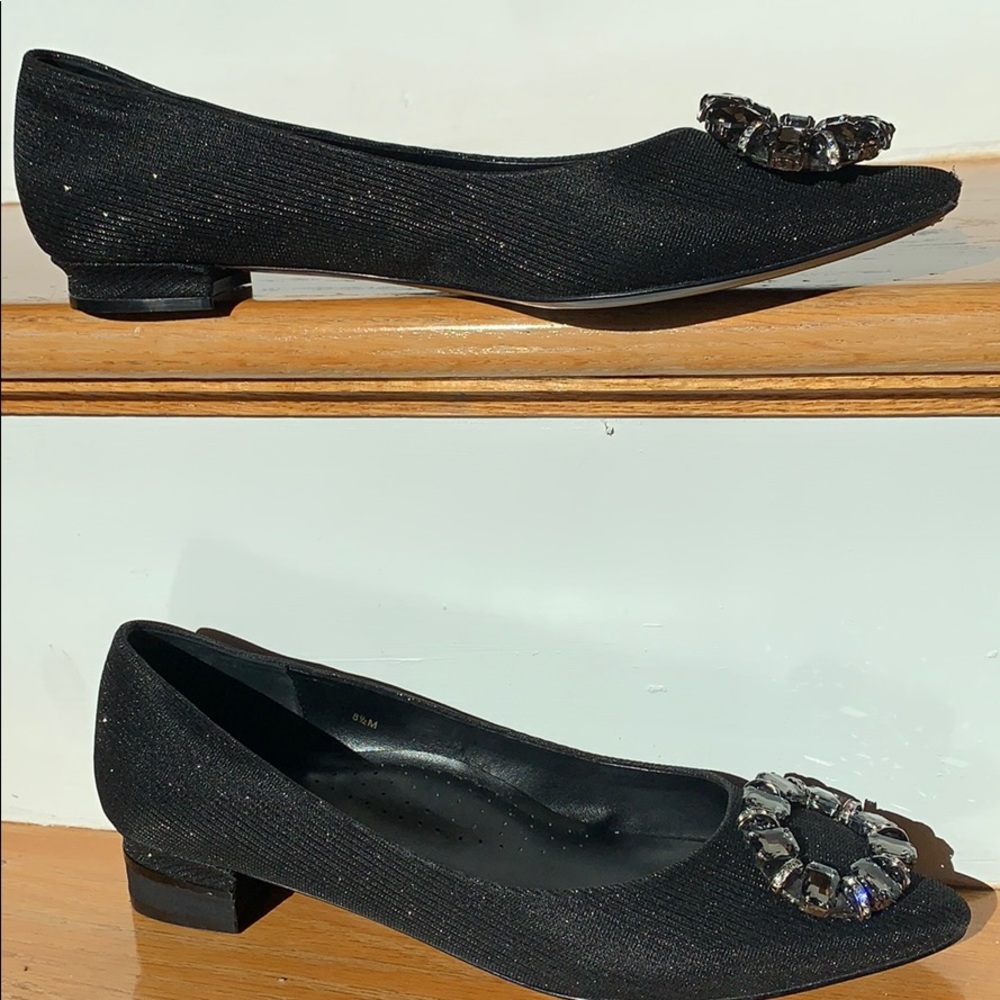 Van Eli textured rhinestone accent flat after 5